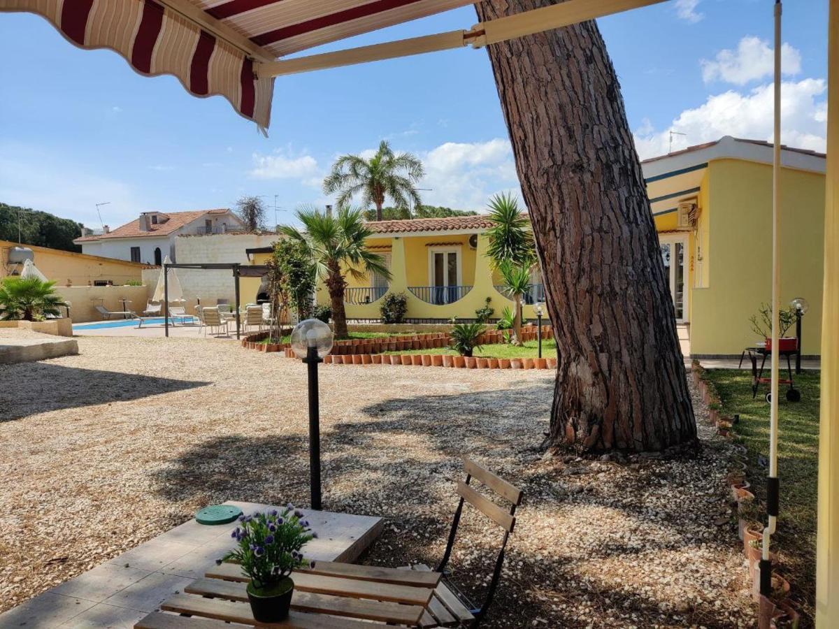 Pool Seaside Relais - Ville Ninfea, Marea, Rosa E Cassiopea Фонтане Бианче Екстериор снимка