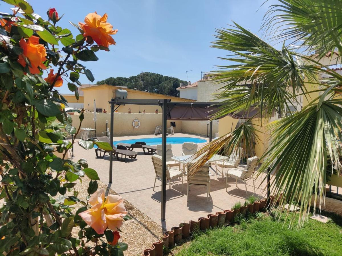 Pool Seaside Relais - Ville Ninfea, Marea, Rosa E Cassiopea Фонтане Бианче Екстериор снимка