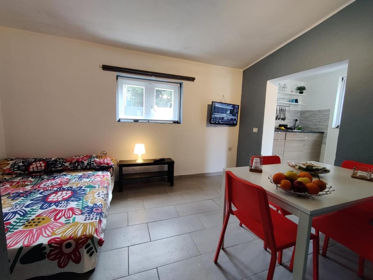 Pool Seaside Relais - Ville Ninfea, Marea, Rosa E Cassiopea Фонтане Бианче Екстериор снимка